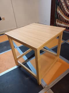 wooden table 2x2x2 feet