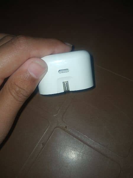 Apple original charger 4