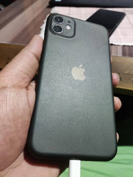 Iphone 11 64 GB. with Box and all accessories 2