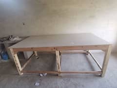 cutting press table with fiber sheet