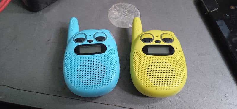 walkie talkie for kids charging availability 4