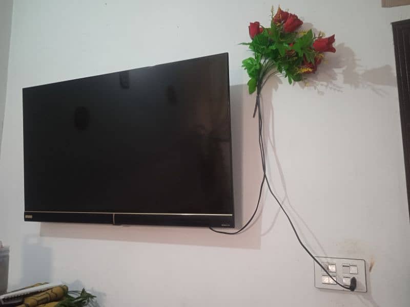 43 inch LCD for sale 3