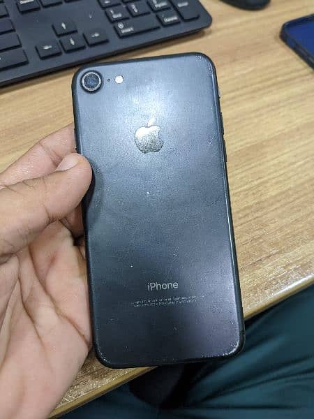 IPhone 7 128gb PTA Approved 1