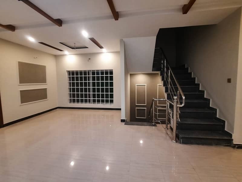 8 MARLA BRAND NEW HOUSE FOR SALE IN AUDIT ACCOUNT PHASE 1 39