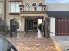 10MARLA BRAND NEW HOUSE FOR SALE IN NASHEMAN IQBAL PHASE 2