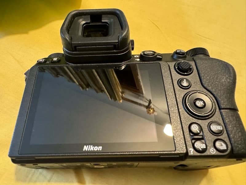 Nikon Z6 untouched with 64gb XQD Box pack cards 2