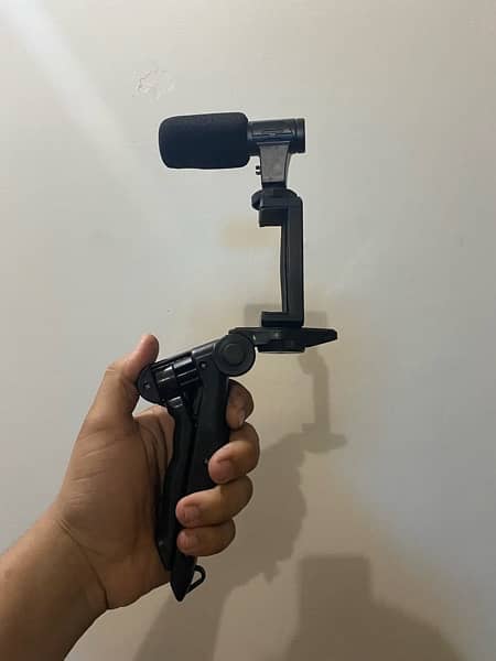 Best Tripod Stand For Video Making and vlogging in Pakistan(USED) 2