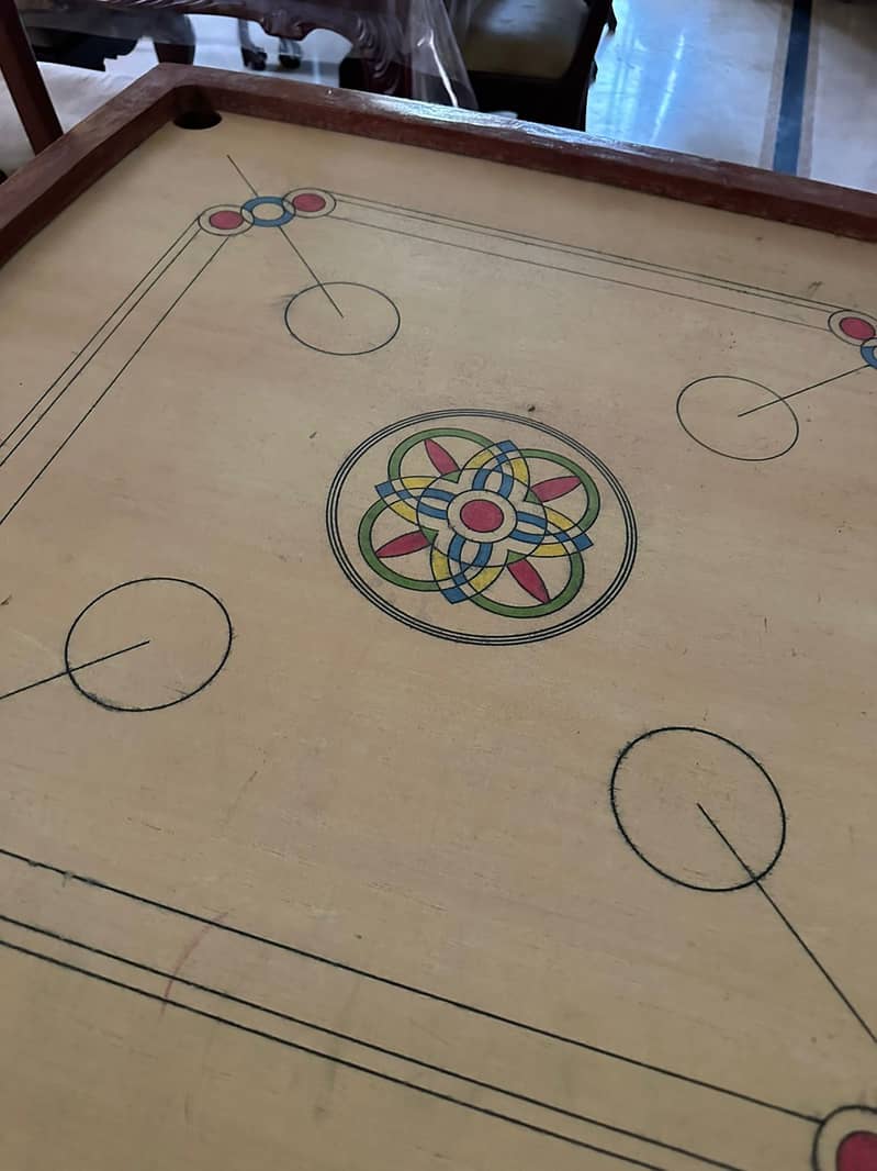 Carrom Board With Stand 1