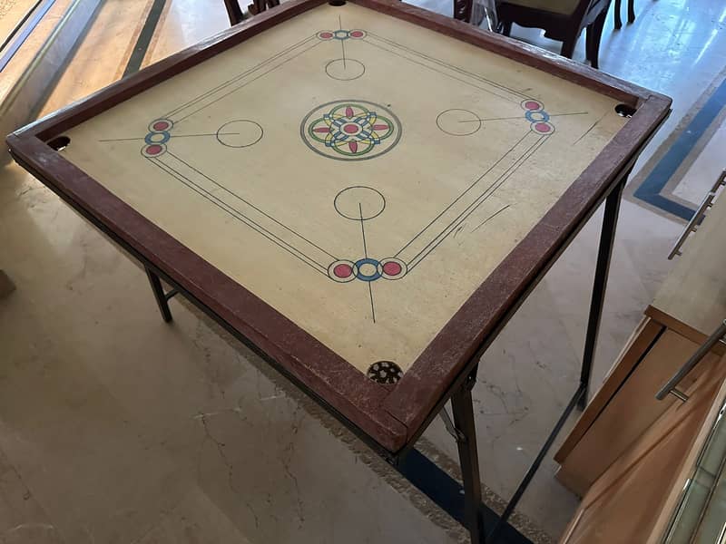 Carrom Board With Stand 3