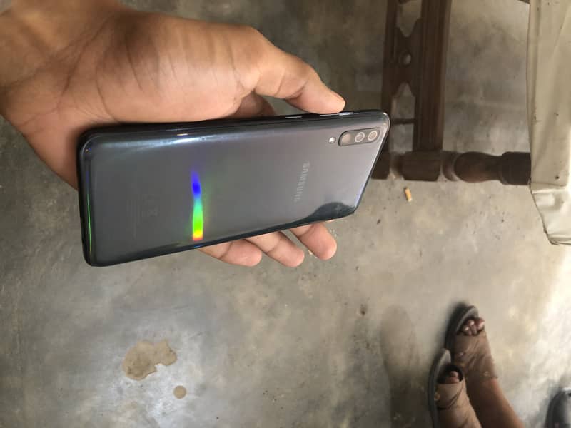 sumsung A70 condition 9/10 only fingerprint not working 2