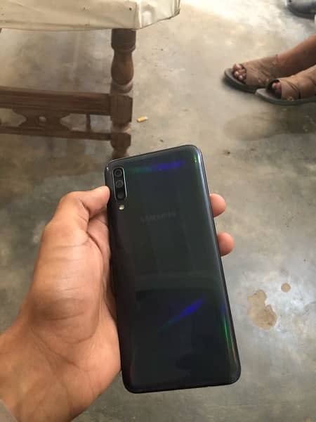 sumsung A70 condition 9/10 only fingerprint not working 3