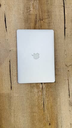 MacBook air 13 inch Mid 2013 0