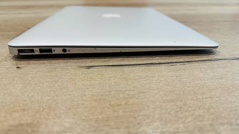 MacBook air 13 inch Mid 2013 6