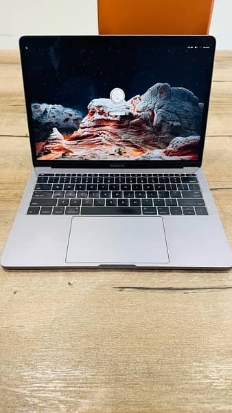 MacBook pro 13 inch 2016 1