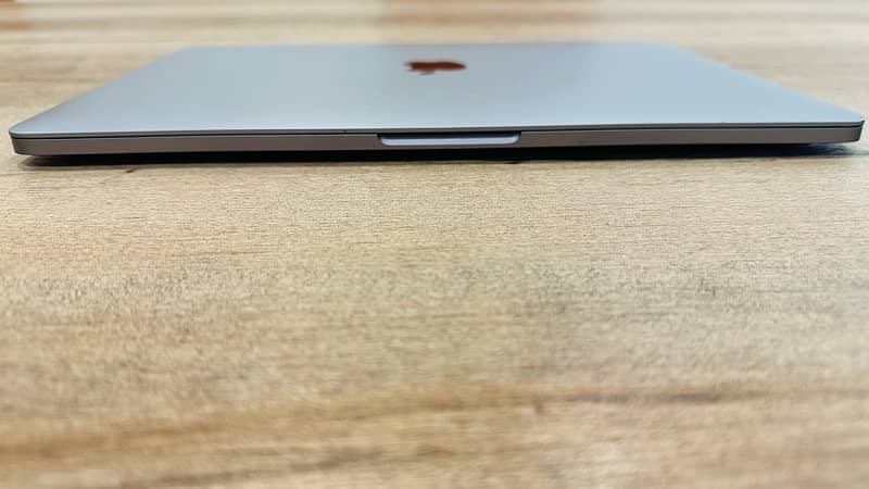 MacBook pro 13 inch 2016 7