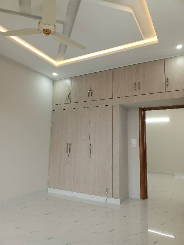 Beautiful Brand new House upper Portion Available For Rent in E11 Islamabad 9