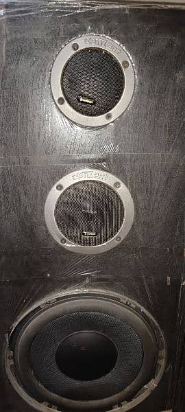 kenwood 990ex sterioo amp 270k wood4 channel A+b with 10/10 subwoofer 1