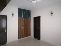 10 Marla Spacious Flat Is Available In Askari 10 For sale 0