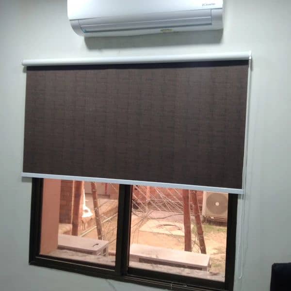 wallpaper . . . .  penal sheets . . . window blindsg 3