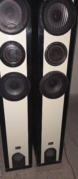 Speakers /surround speakers/woofers different prices 1