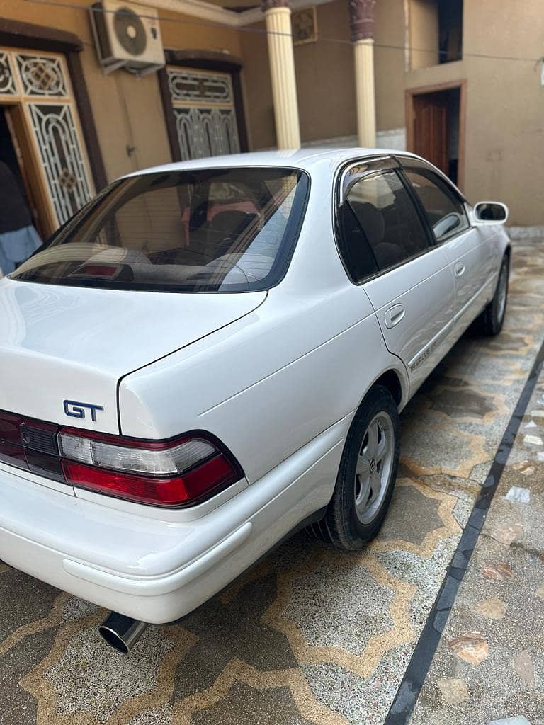 Toyota Corolla Se limited edition seloon 1994 6
