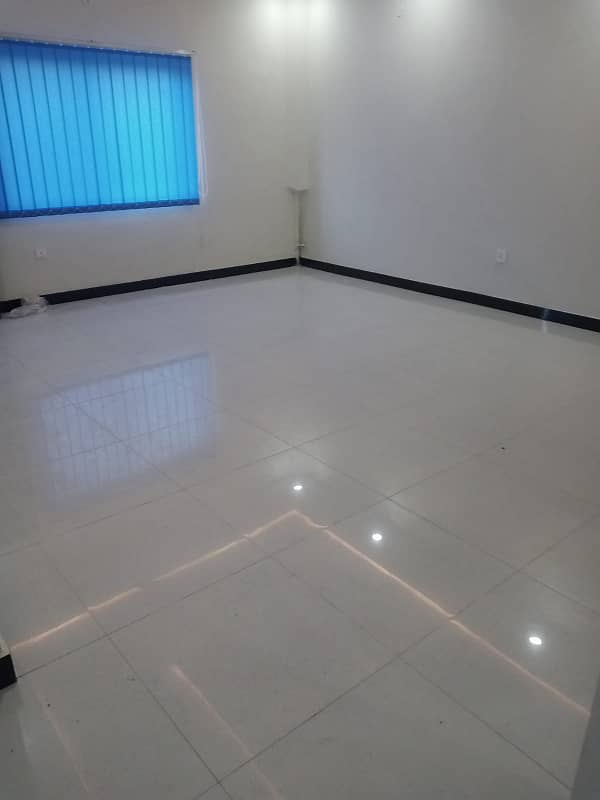 I 8/2 Newly Renovated 2 Bed Flat With Roof 150k Final 7