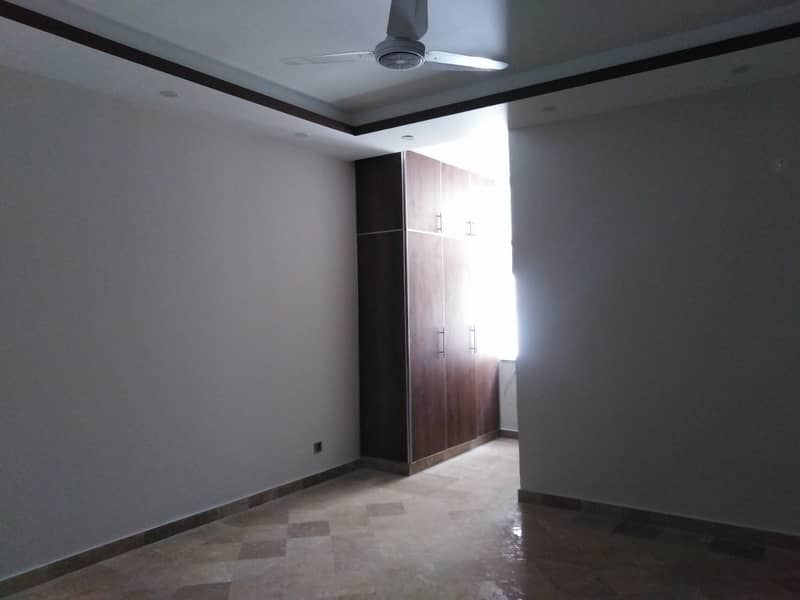 1 Kanal Spacious Upper Portion Is Available In I-8/4 For rent 6