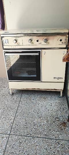 used cooking range in good condition