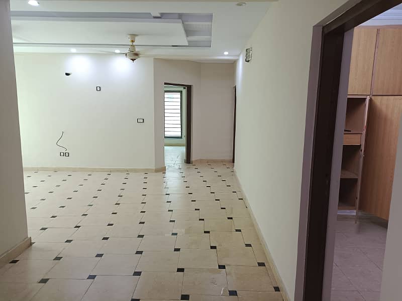 I 8/3 Near To Kachnar Park Separate Gate Ground Portion 3 Bed 7