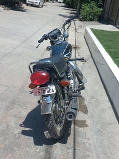 bike with 804 number plate