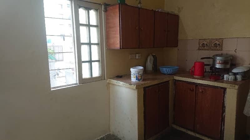 WELL MAINTAINED APARTMENT IS AVAILABLE FOR RENT 4