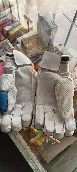 mrf bating gloves 2