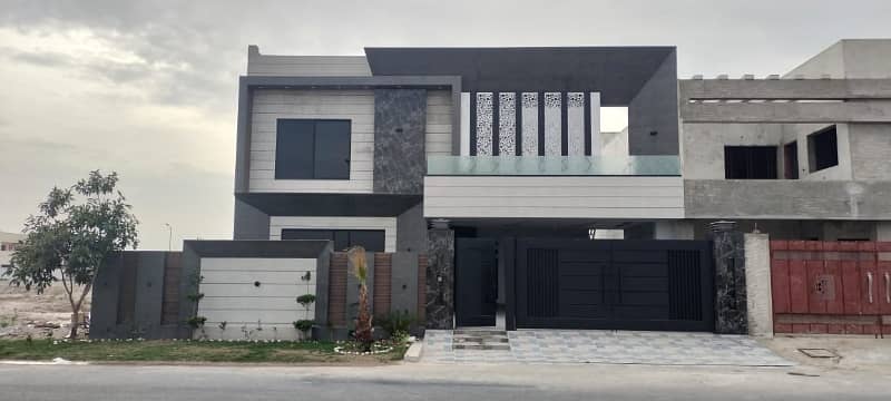 1 Kanal Brand New House DHA Multan Sect - H
For Sale 0