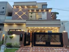 10 Marla Luxury House For SALE In OPF Society 0
