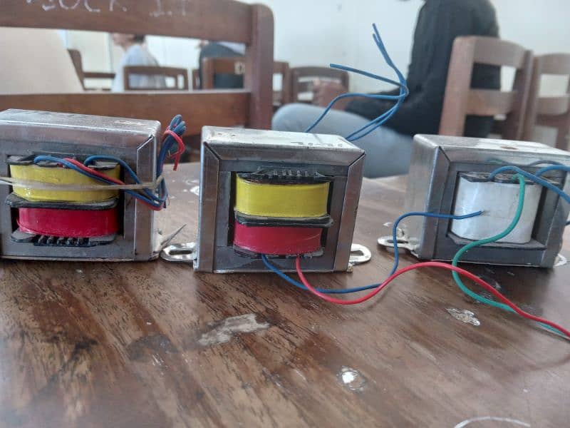 3 Power Transformers 24v and 1A 1