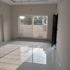 5 Marla Brand New Flat for rent D block Near to market,Near to masjid,Near to park in Bahria orchard lahore