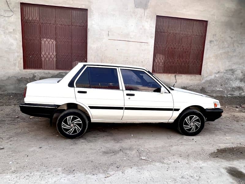 Toyota Corolla 2.0 D 1985 6