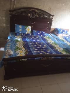 king size bed just like new condition 0
