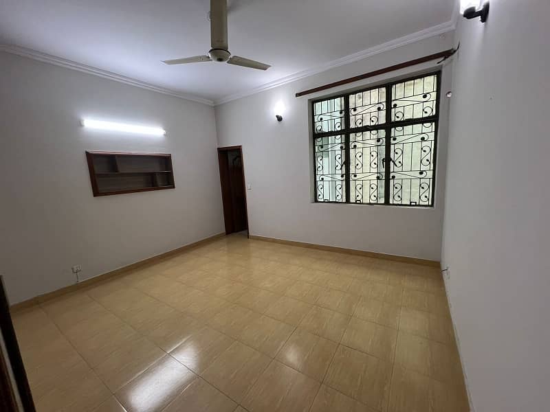 Get A 12 Marla House For sale In Johar Town Phase 1 - Block B 5