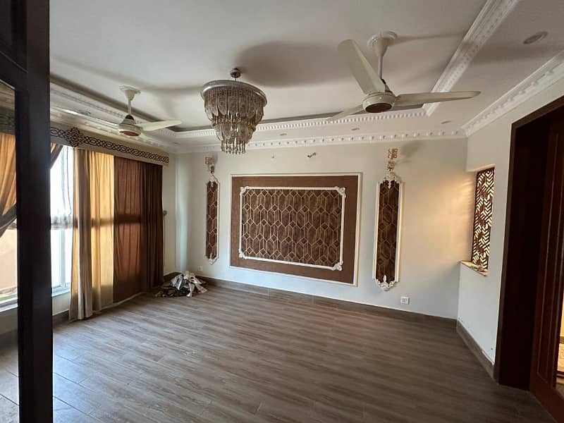 10 MARLA HOUSE AVAILABLE FOR RENT IN BAHRIA TOWN SECTOR C 3