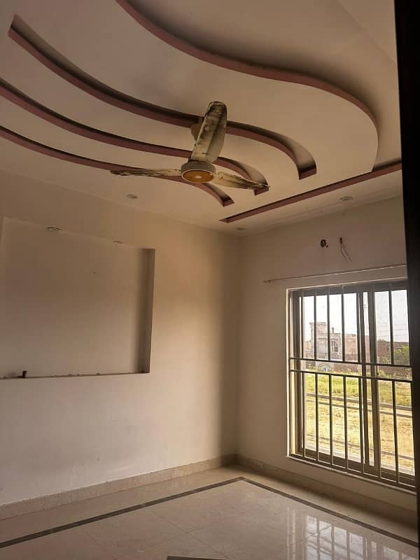 10 MARLA HOUSE AVAILABLE FOR RENT IN GULBAHAR BLOCK BAHRIA TOWN LAHORE 2