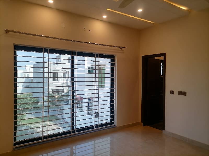 5 MARLA FULL HOUSE AVAILABLE FOR RENT IN BAHRIA TOWN SECTOR C 2