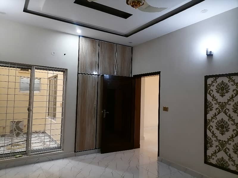 Spacious House Is Available In Bahria Town - Sector E For rent 5