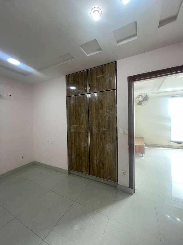 5 MARLA APARTMENT NON FURNISHED AVAILABLE FOR RENT IN BAHRIA TOWN SECTOR D 2