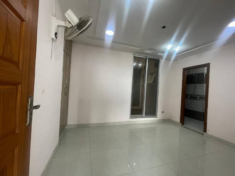 5 MARLA APARTMENT NON FURNISHED AVAILABLE FOR RENT IN BAHRIA TOWN SECTOR D 5