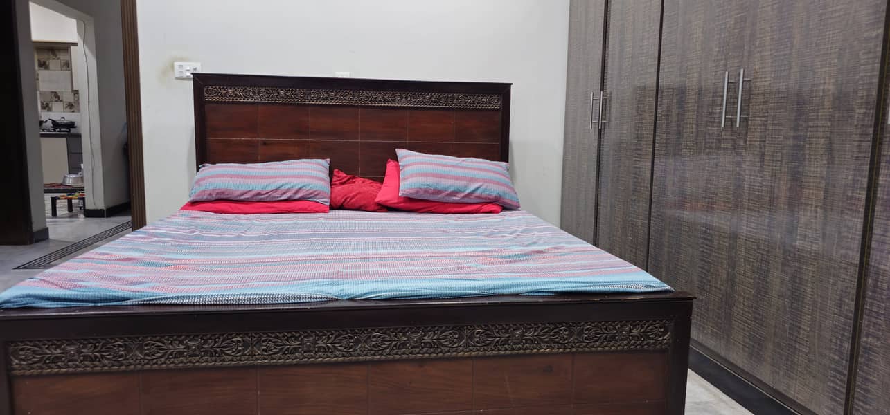 Bed with mattress for sale 5