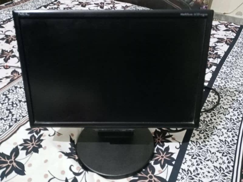 Computer LCD 19 inch Multimedia 1