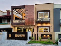 10 Marla Brand New Luxury House For Sale 0