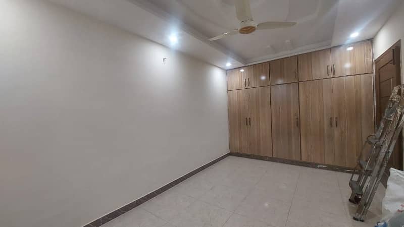 A Well Maintained 2 Bed Upper Portion Is Available For Rent 7