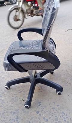 computer chairs All Qualaty is available cantec only watsup